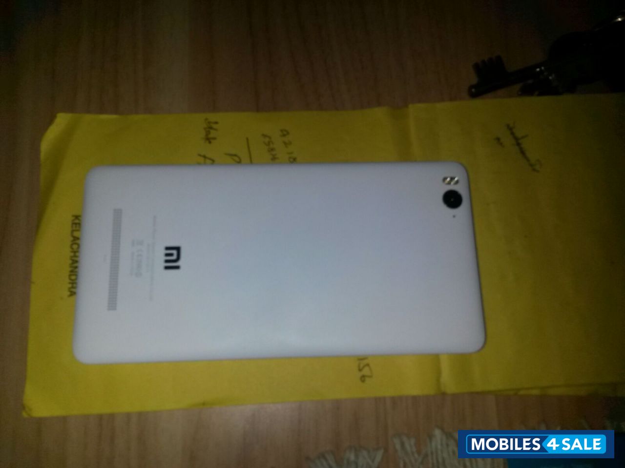 White Xiaomi Mi 4i