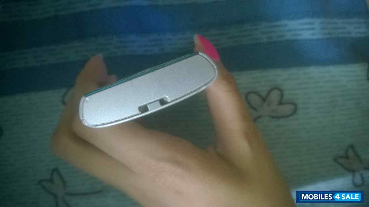 Silver Nokia X2