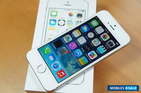 White Apple iPhone 5S