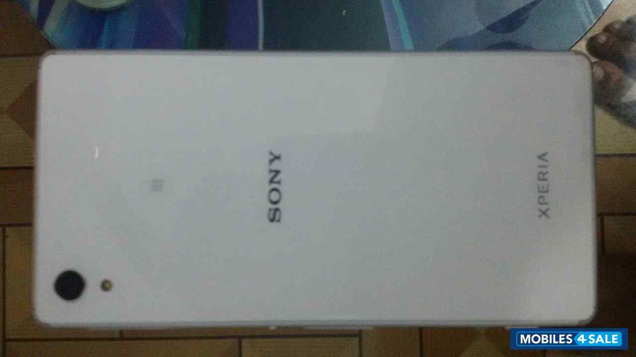 White Sony Xperia M4 Aqua