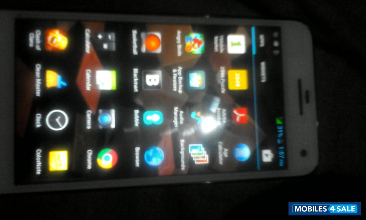 Black Xolo Q1000S