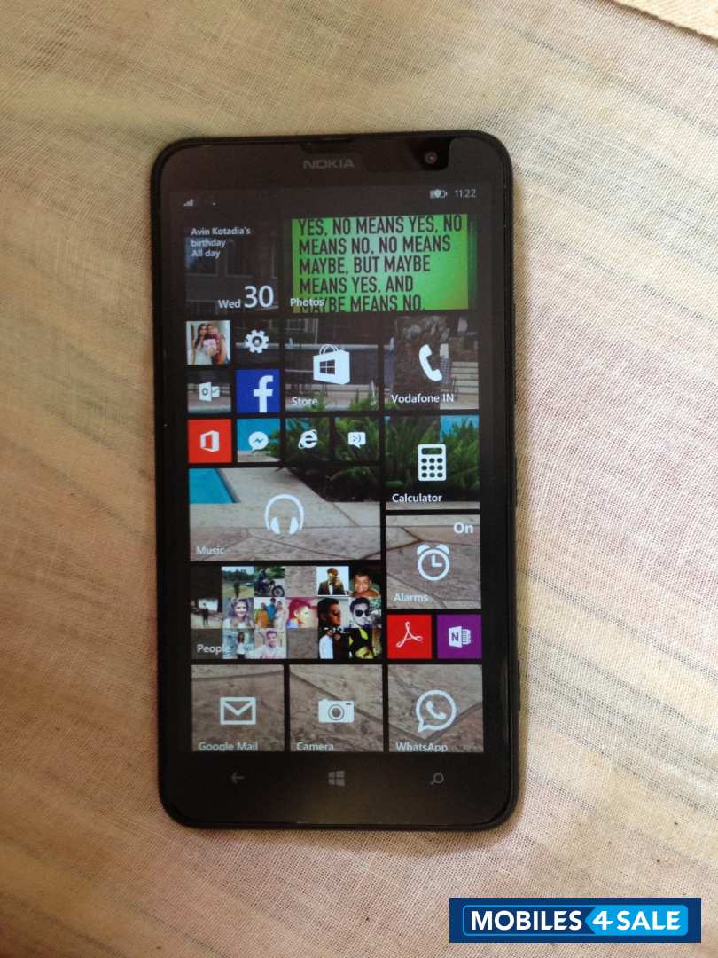 Black Nokia Lumia 1320