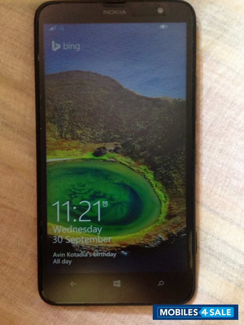 Black Nokia Lumia 1320