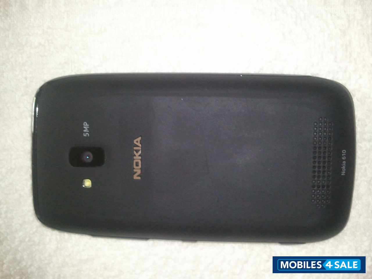 Black Nokia Lumia 610