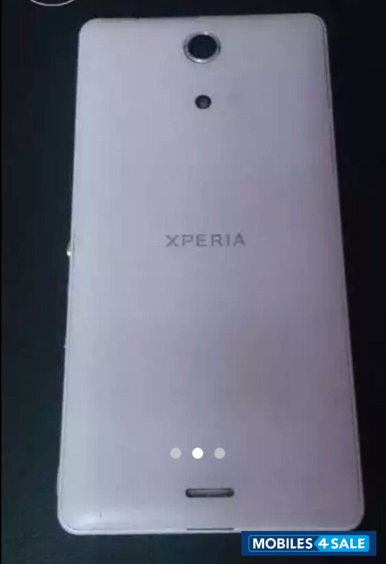 White Sony Xperia ZR