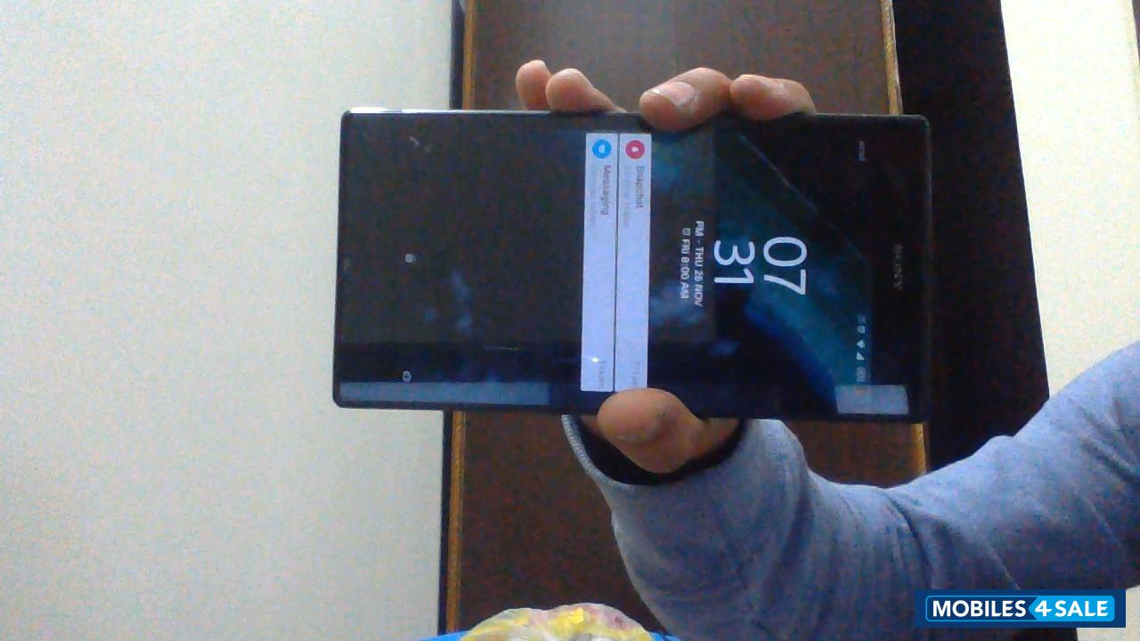 Black Sony Xperia Z Ultra