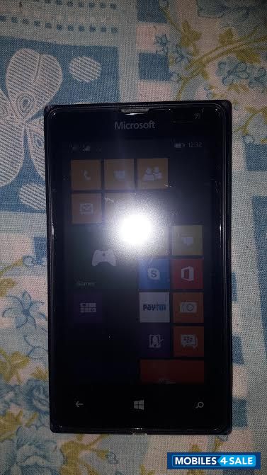 Black Microsoft Lumia 532