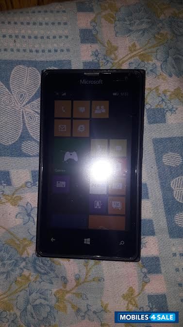 Black Microsoft Lumia 532