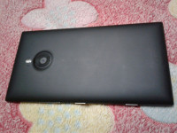 Black Nokia Lumia 1520