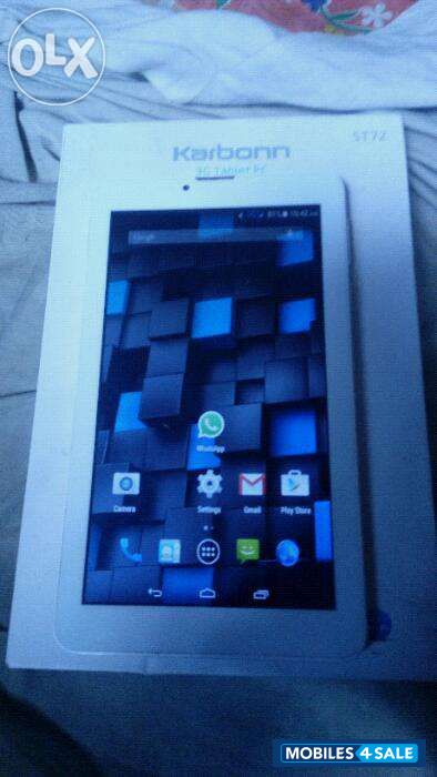 White Karbonn ST72