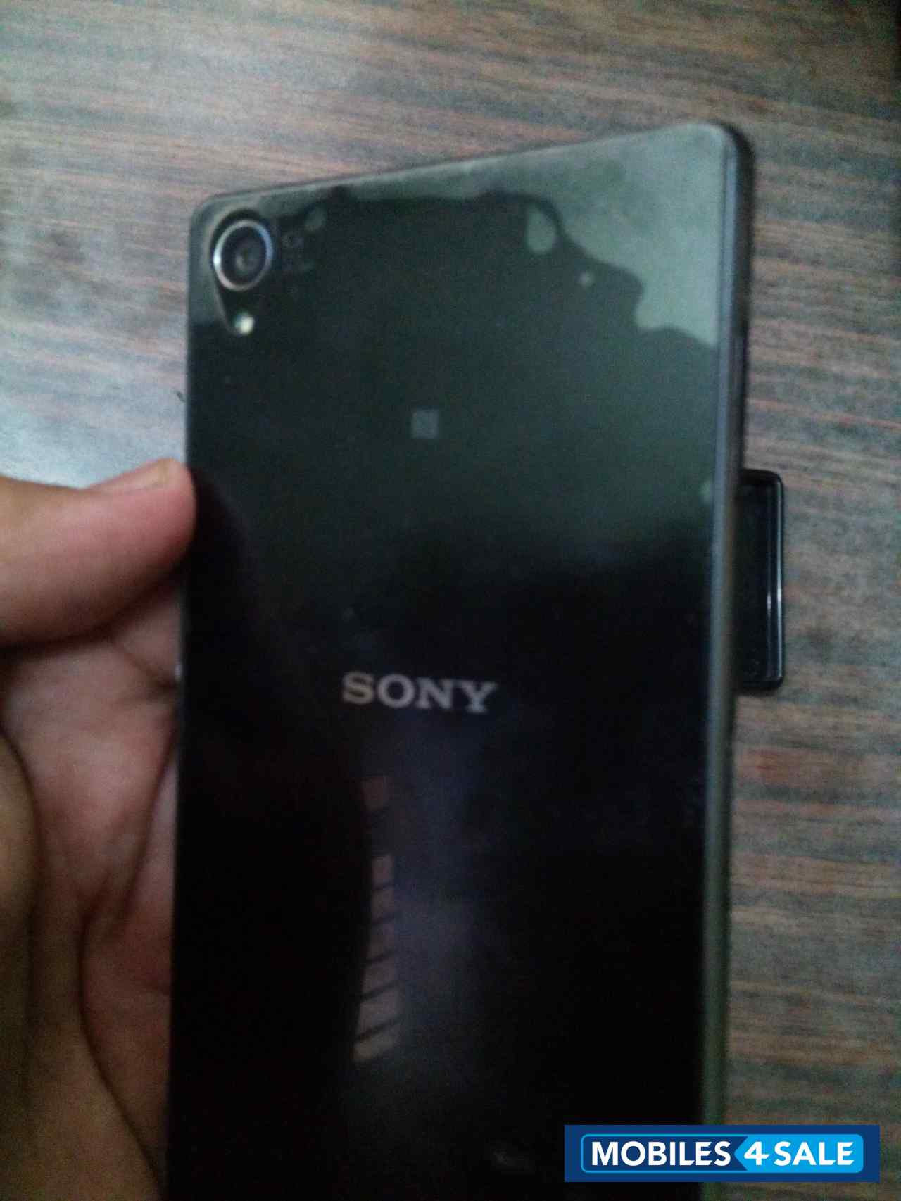 Black Sony Xperia Z3