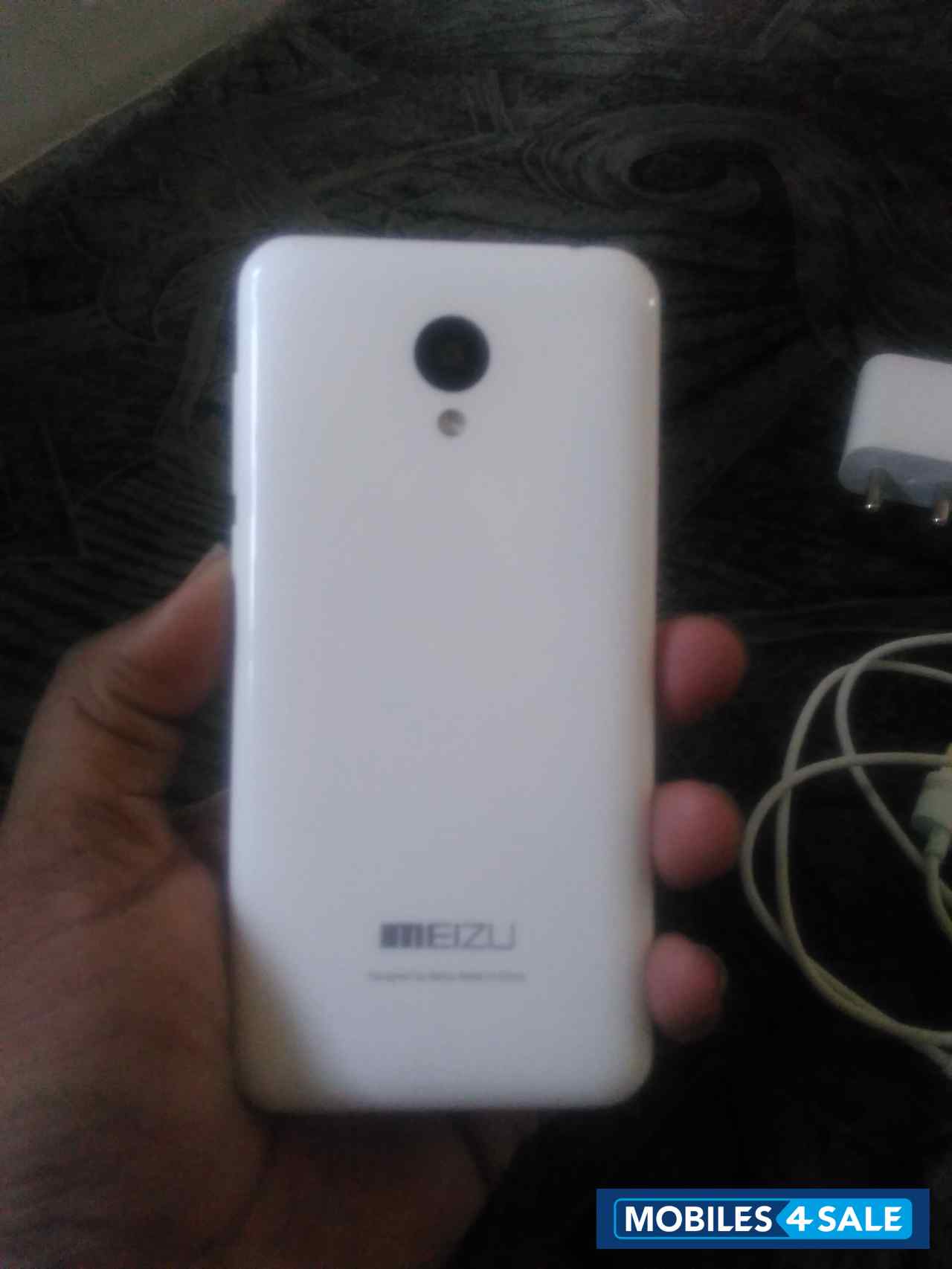 White Meizu M2