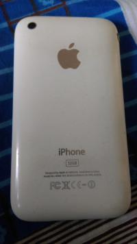 White Apple iPhone 3GS