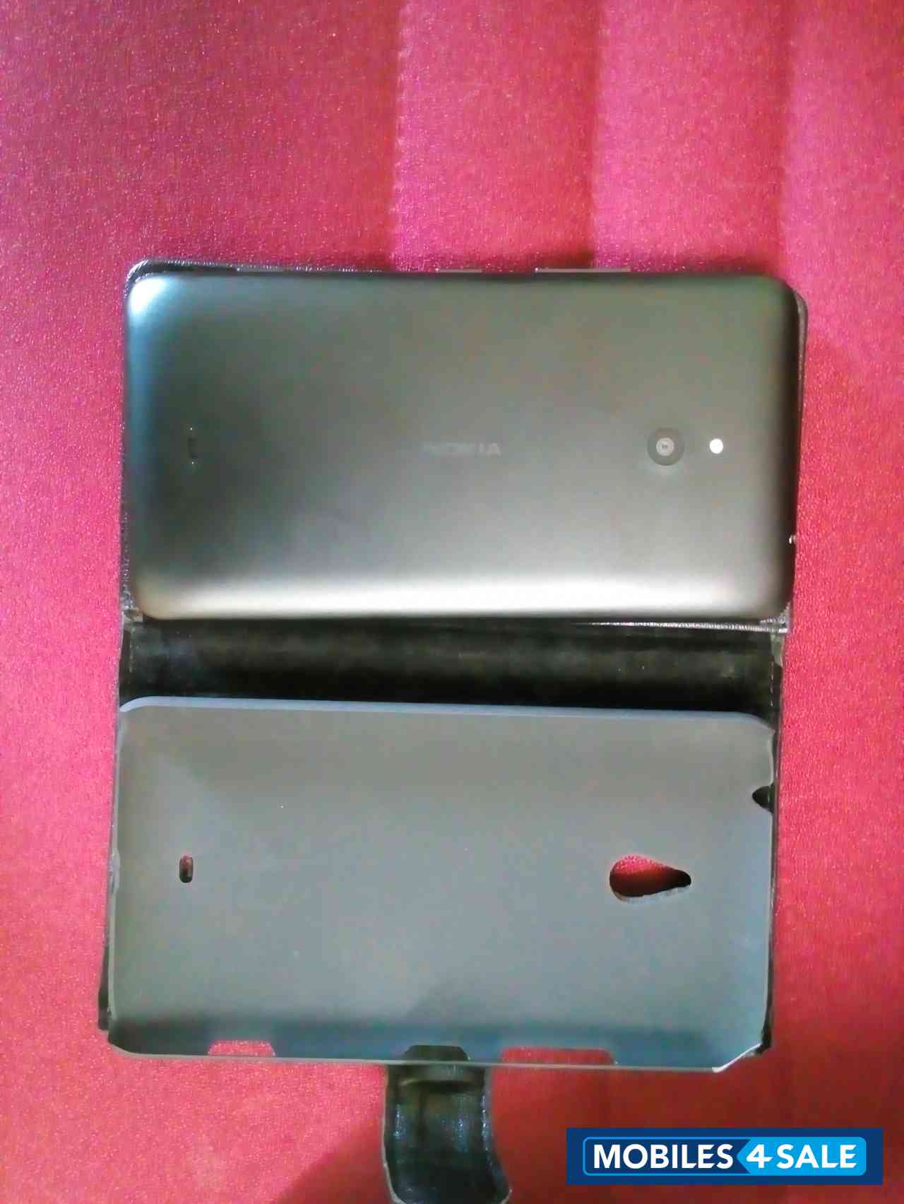 Black Nokia Lumia 1320