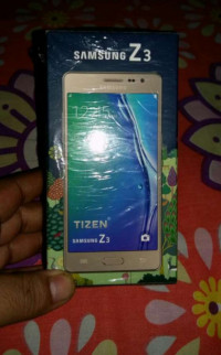 Gold Samsung Z3