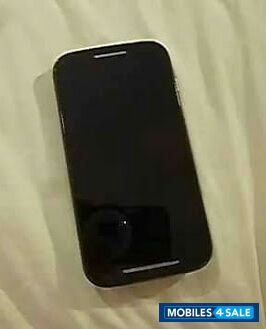 Black Motorola MOTO E