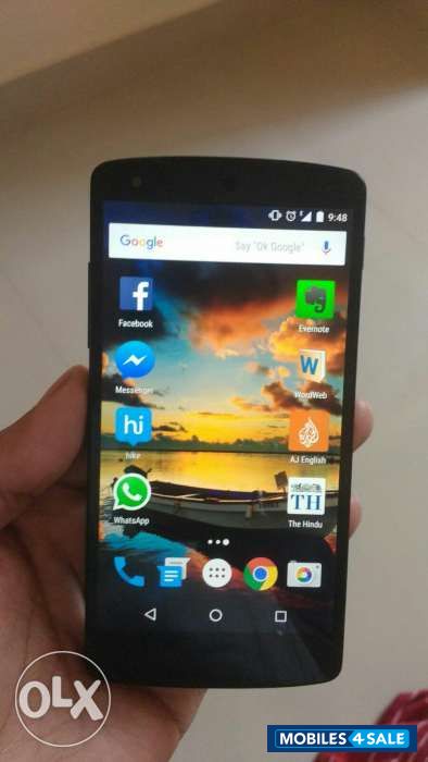 Black Google Nexus 5