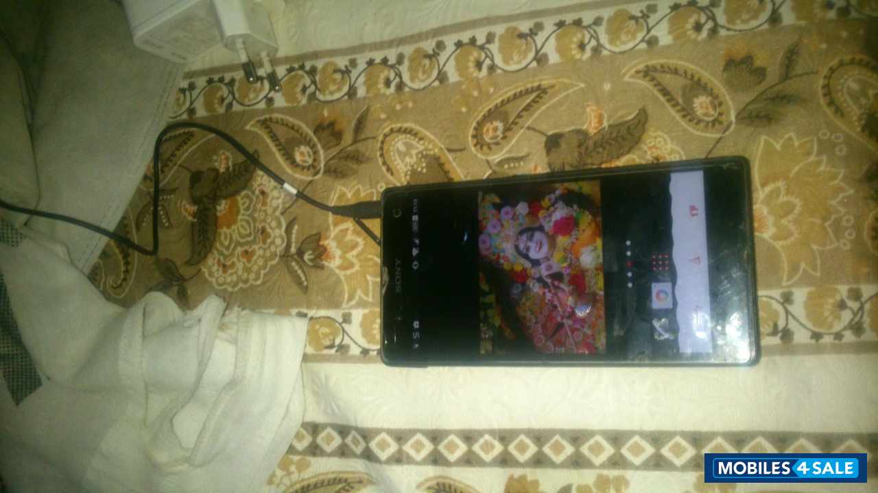 Black Sony Xperia Z