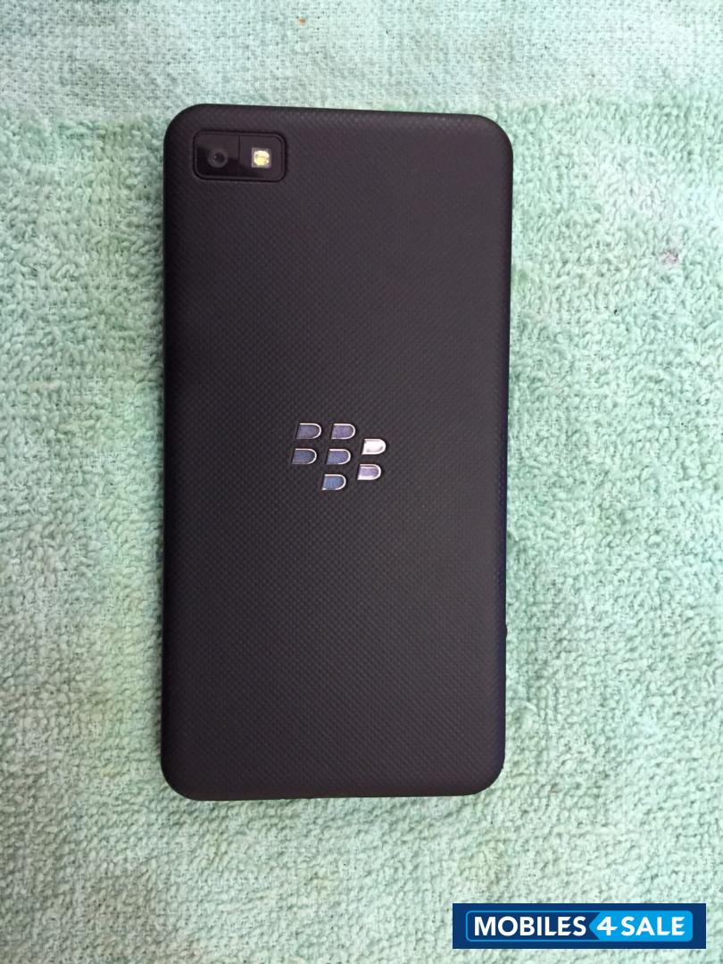 Black BlackBerry Z10