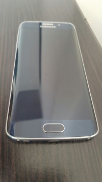 Black Samsung Galaxy S6 Edge