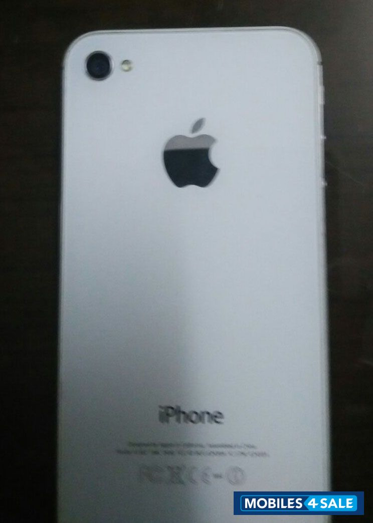 White Apple iPhone 4S