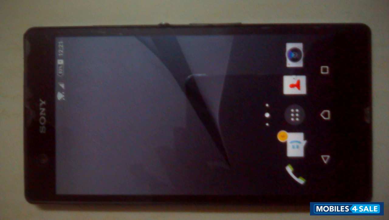 Black Sony Xperia Z