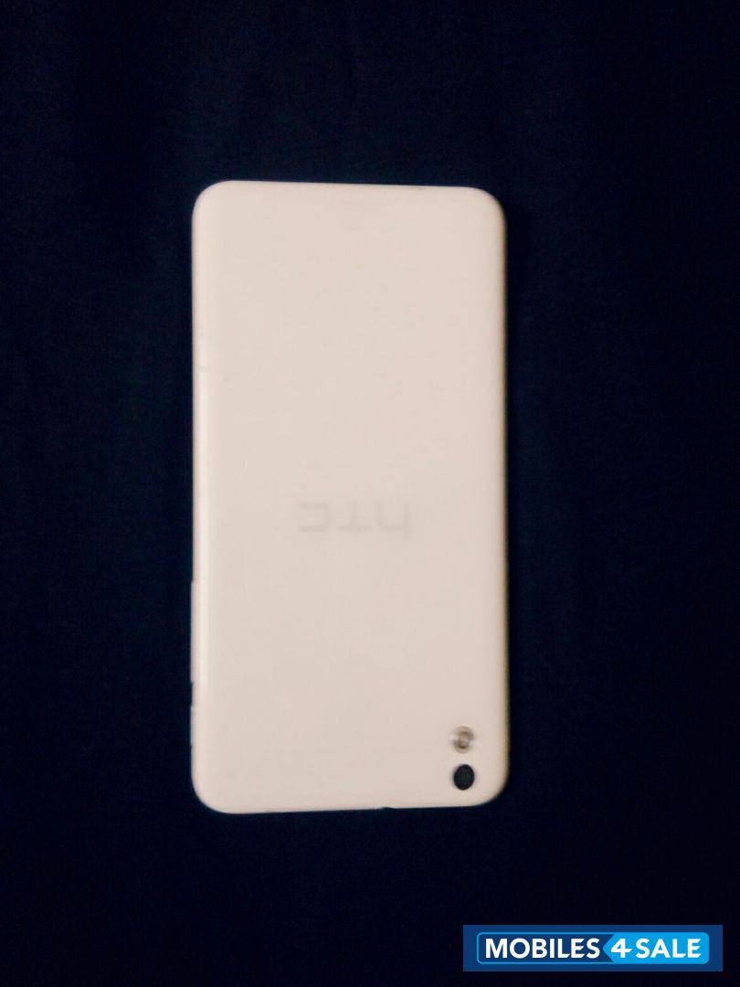 White HTC Desire 816