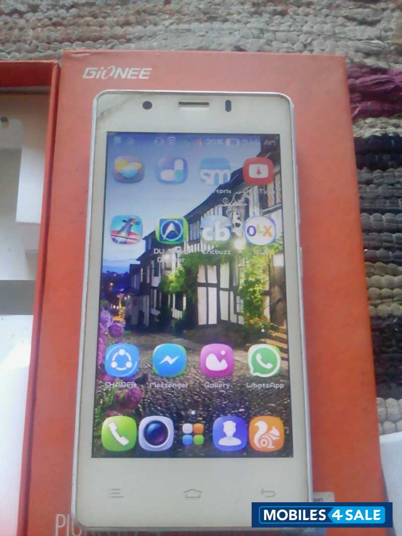 White Gionee Pioneer P4