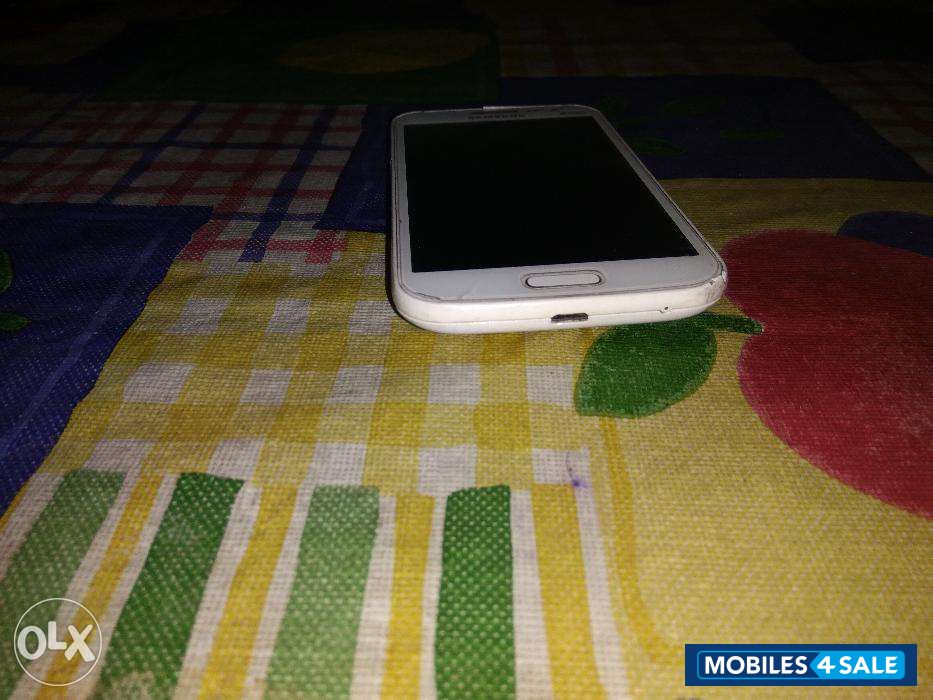 White Samsung Galaxy Grand Quarttro