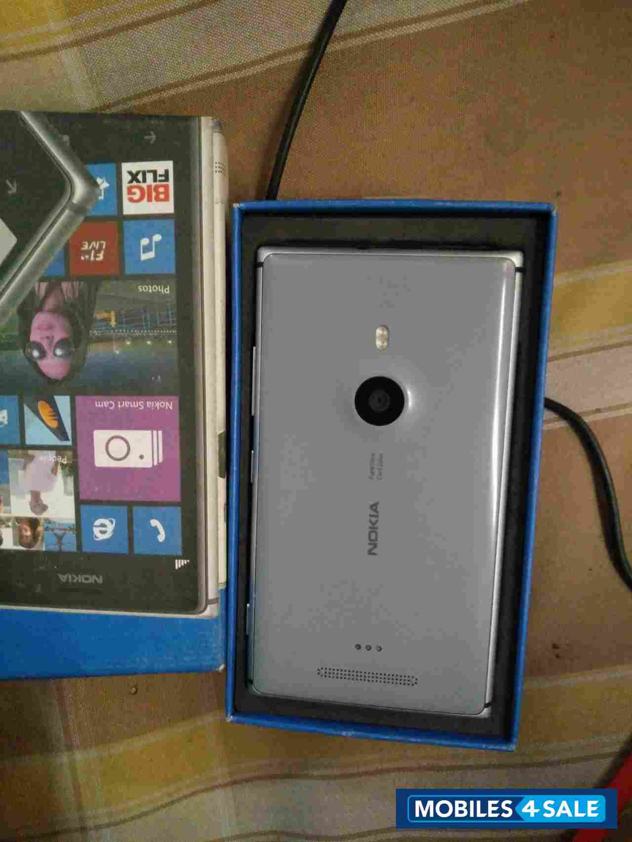 Grey Nokia Lumia 925