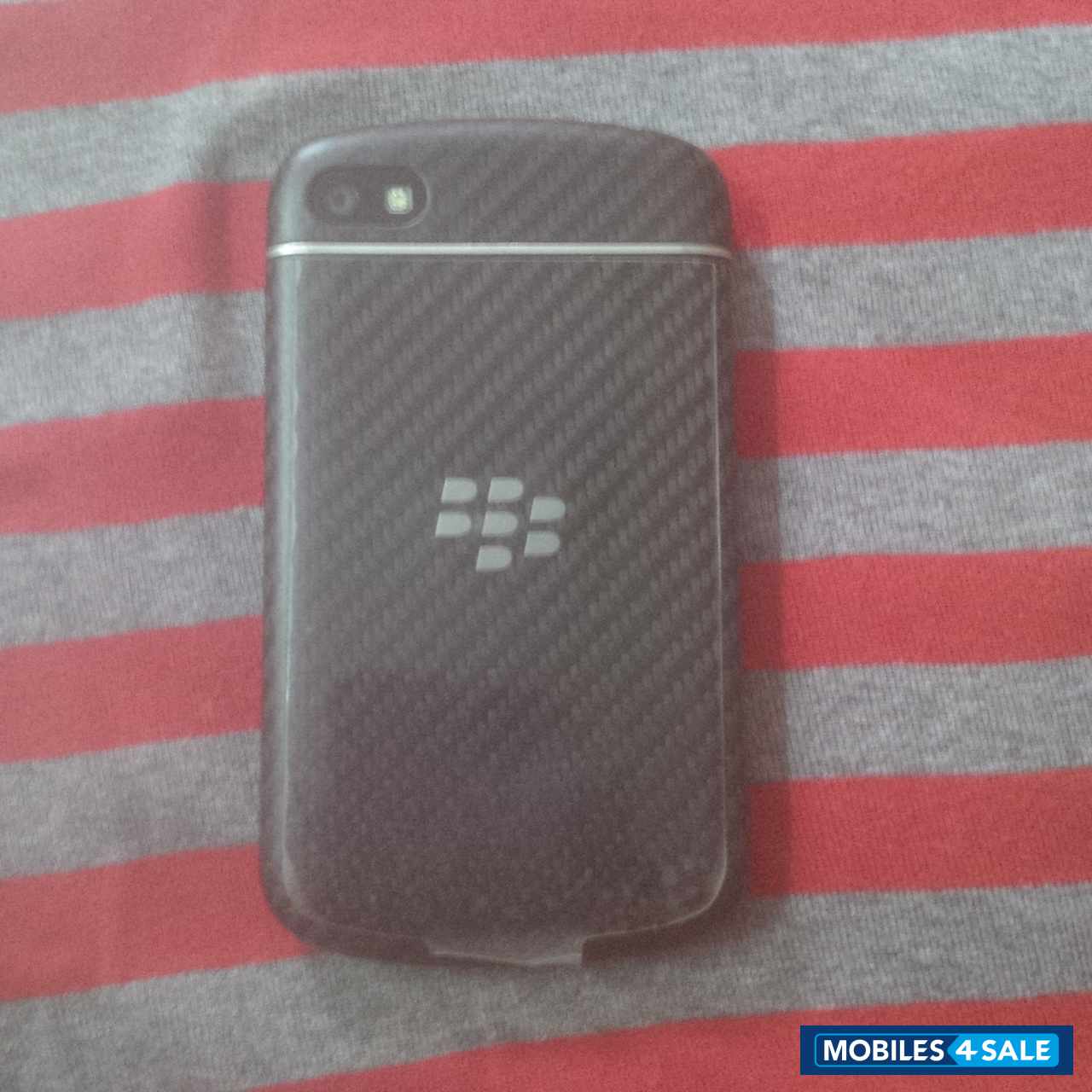 Black BlackBerry Q10