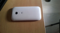 White Motorola MOTO E