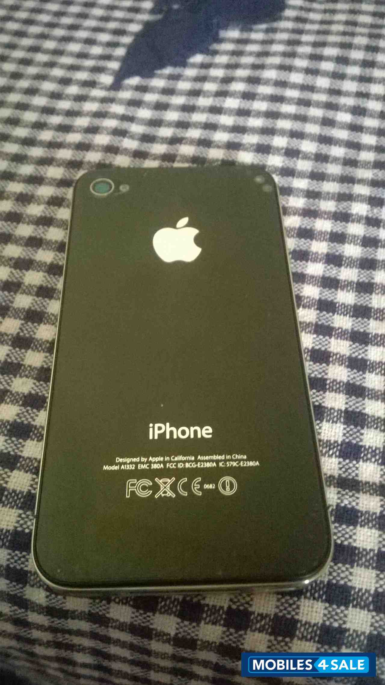 Black Apple iPhone 4