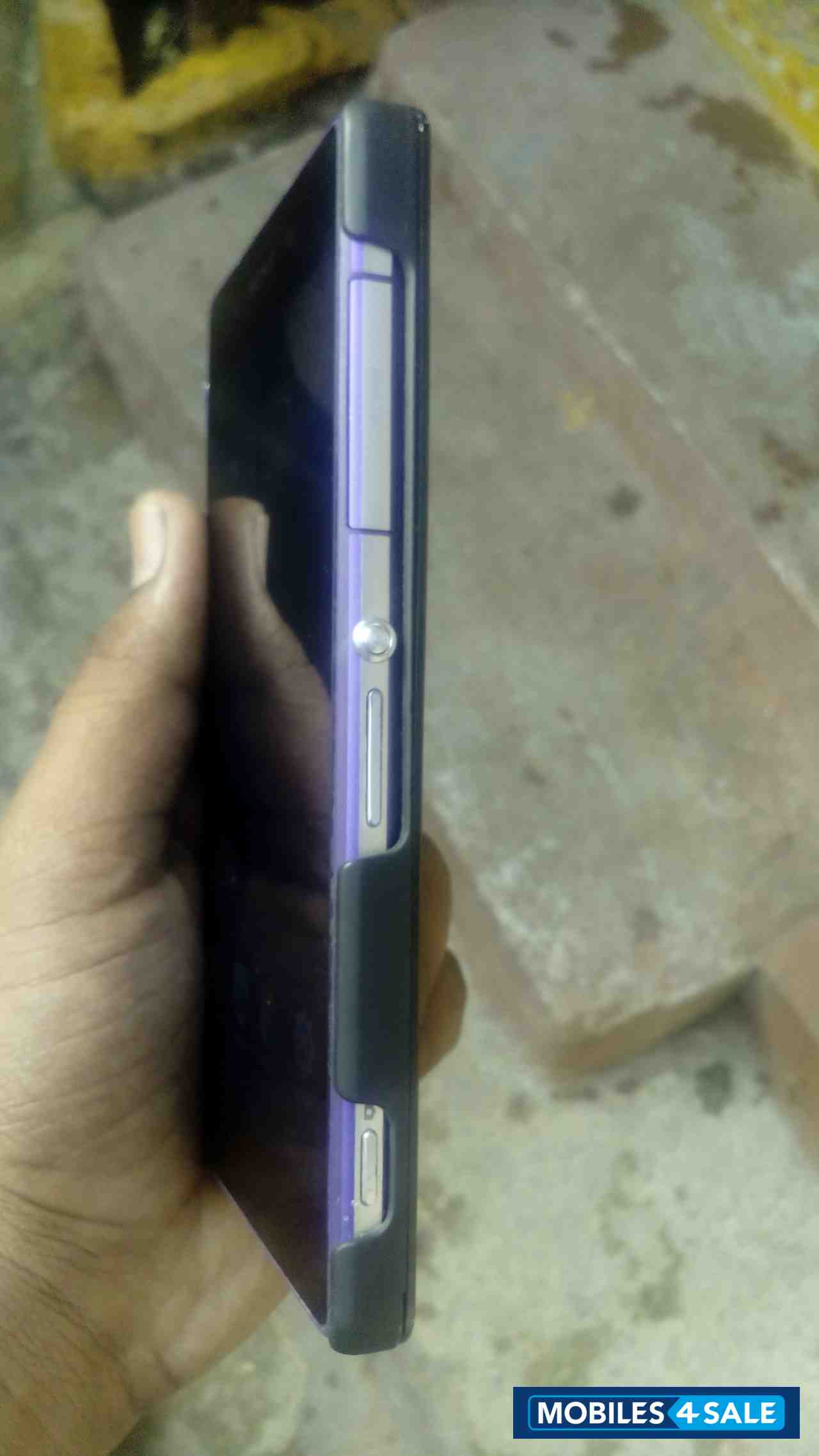 Black Sony Xperia Z2