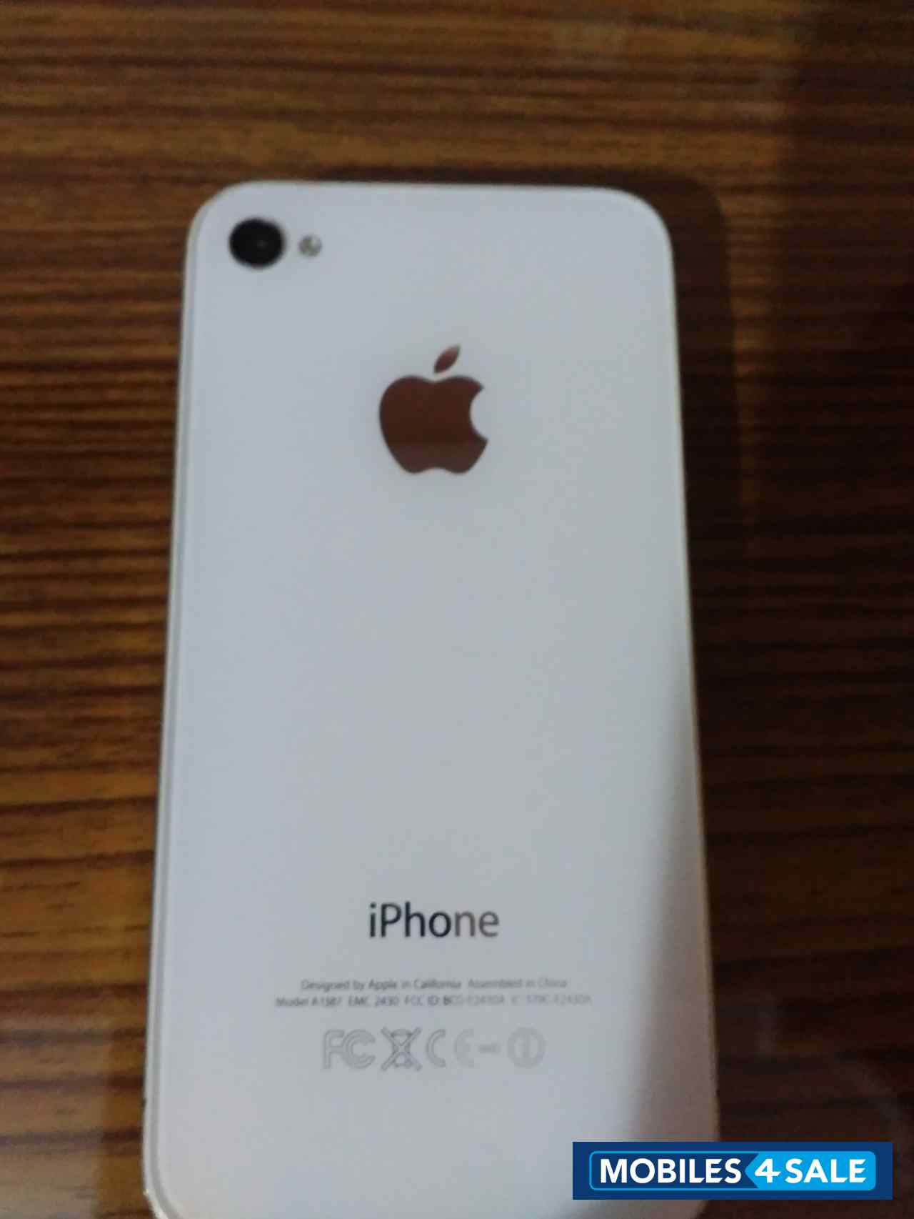 White Apple iPhone 4S