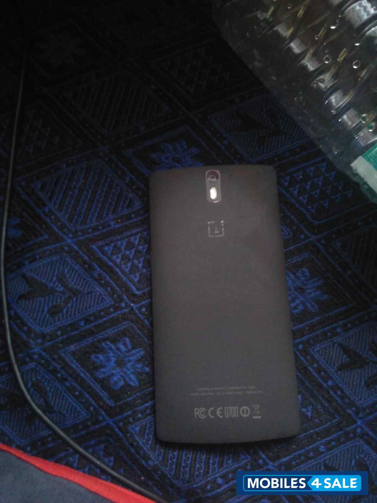 Sandstone Black OnePlus One