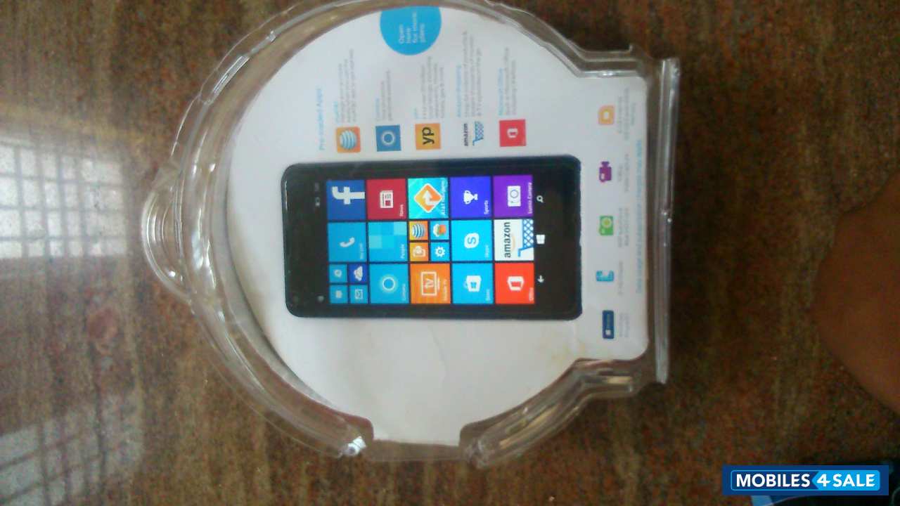 Black Microsoft Lumia 640