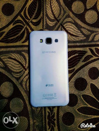 White Samsung Galaxy E7