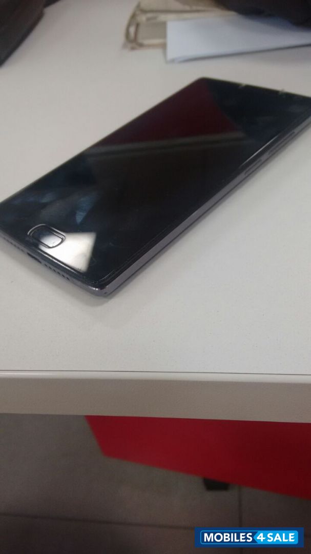 Black OnePlus Two