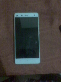 White Xiaomi  Mi4