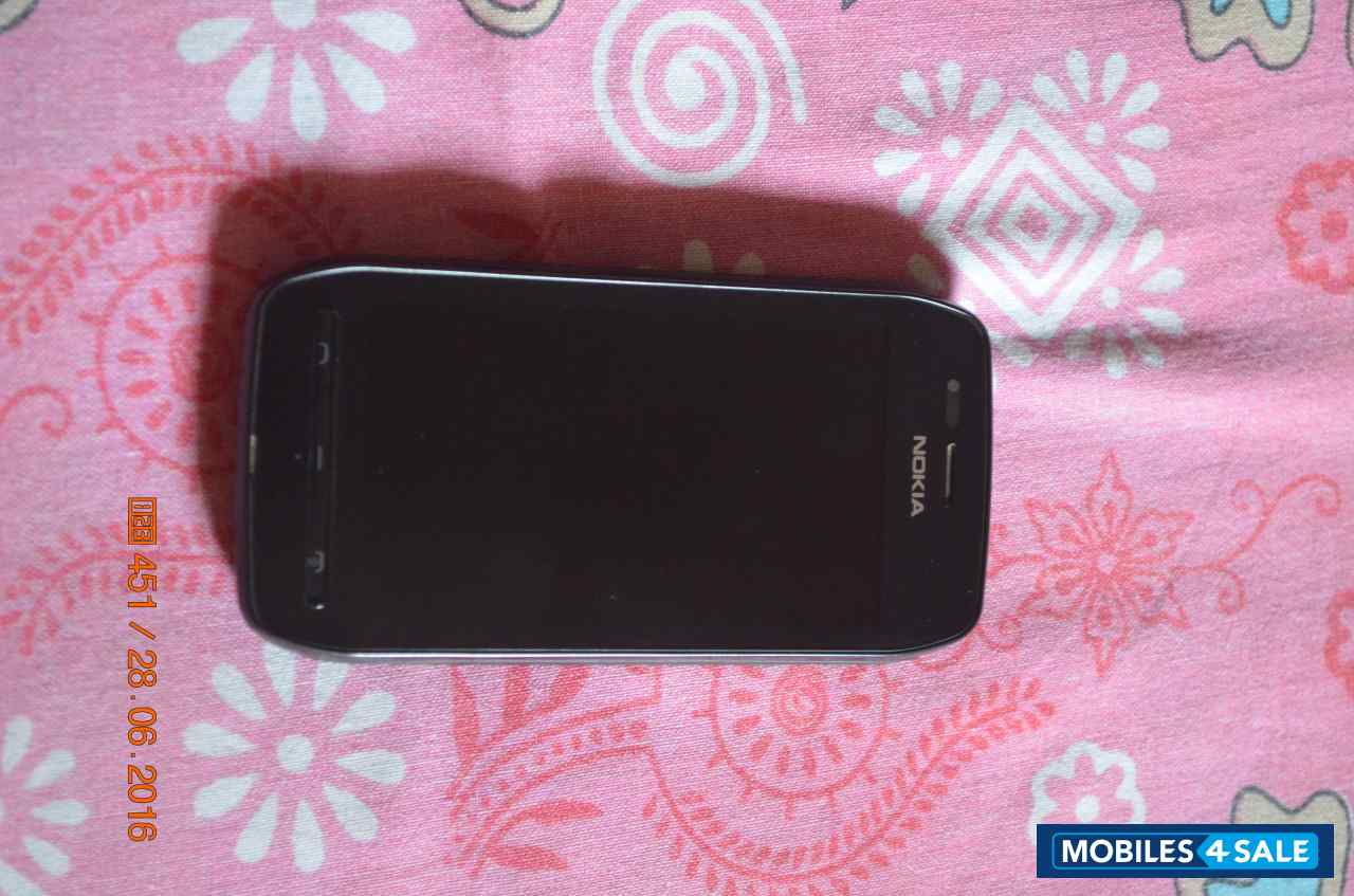 Black Nokia 603