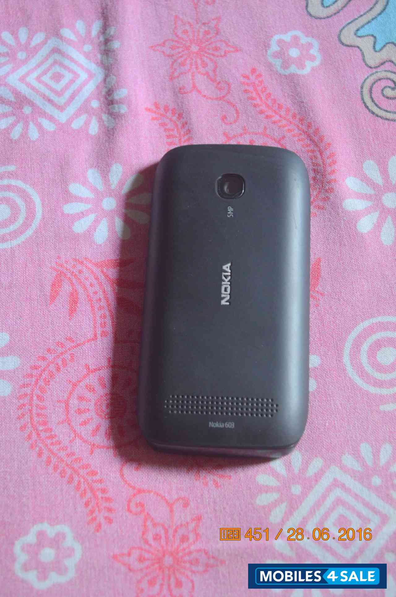 Black Nokia 603