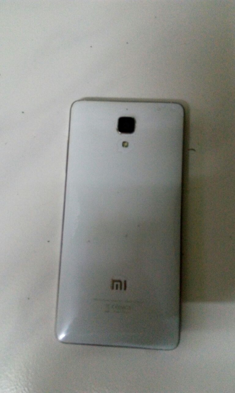 White Xiaomi MI-4