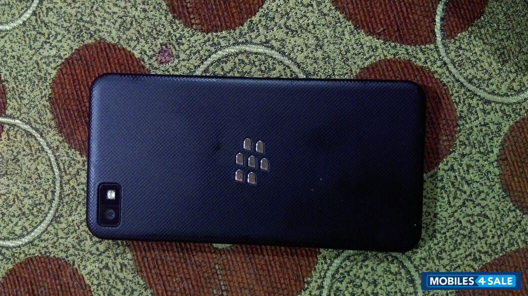 Black BlackBerry Z10