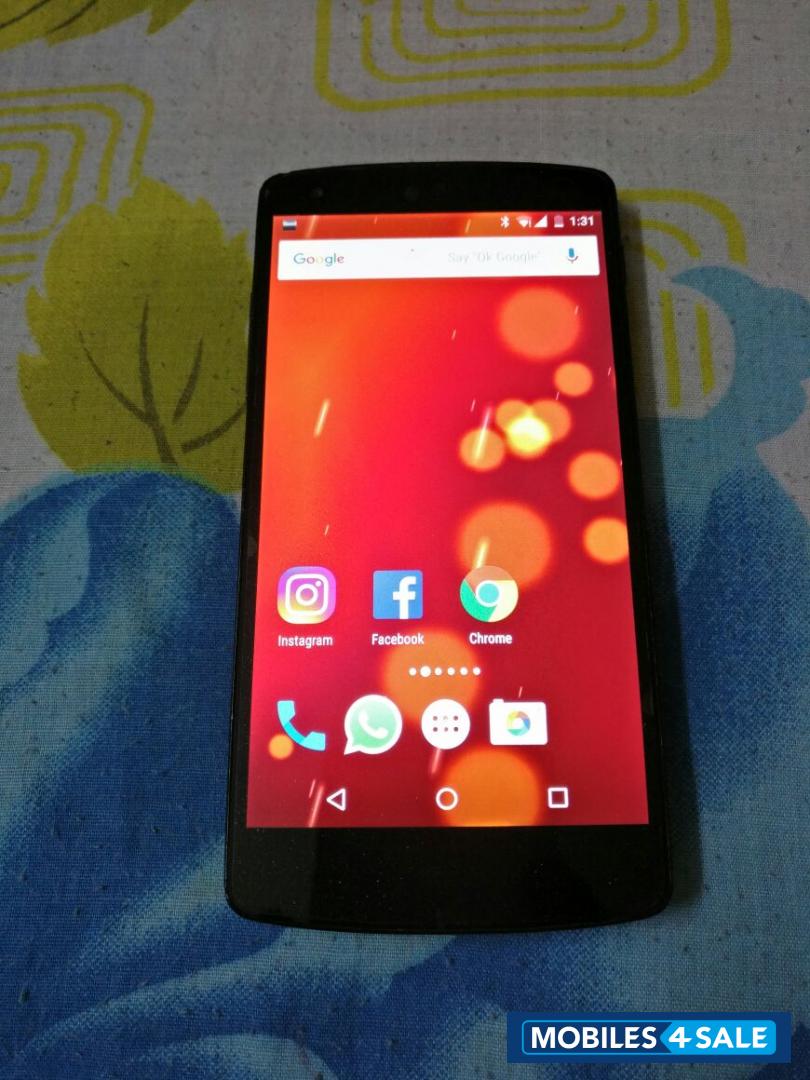 Black Google Nexus 5