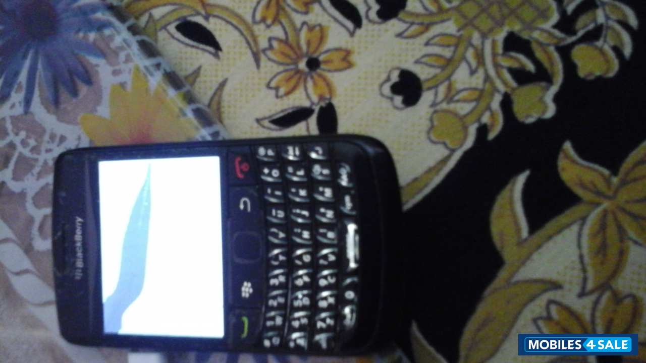 Black BlackBerry Bold 9780