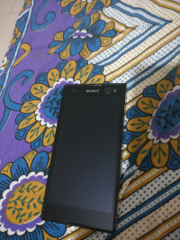 Black Sony Xperia