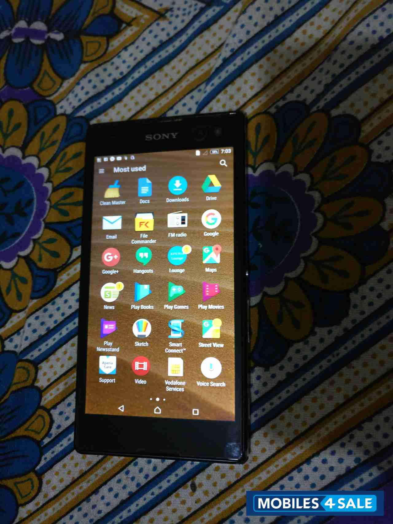 Black Sony Xperia