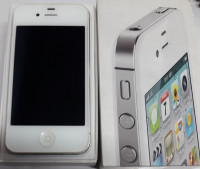 White Apple iPhone 4S