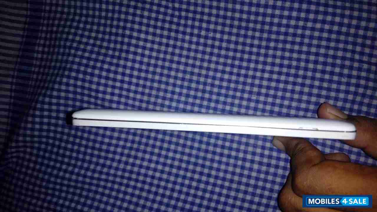 White LG G3 Stylus